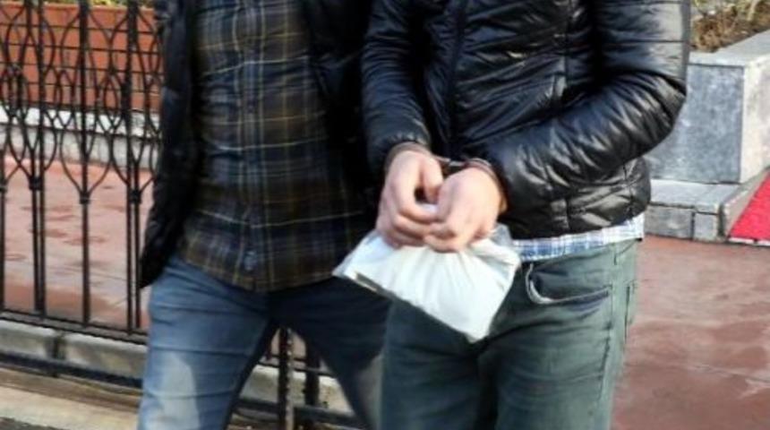 Uyuşturucu Satıcısı Su&ccedil;&uuml;st&uuml; Yakalandı