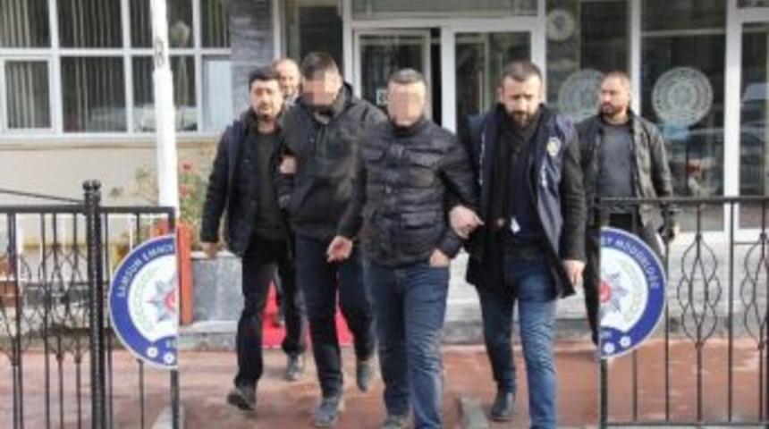 Silahlı Saldırıya 2 G&ouml;zaltı