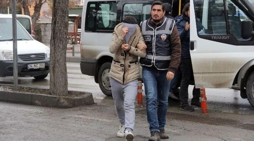 Yaşından Çok Sabıkası Var