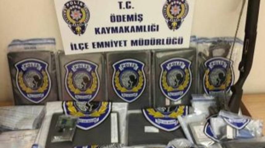 İzmir Merkezli 5 İlde Fet&ouml; Operasyonu: 27 G&ouml;zaltı