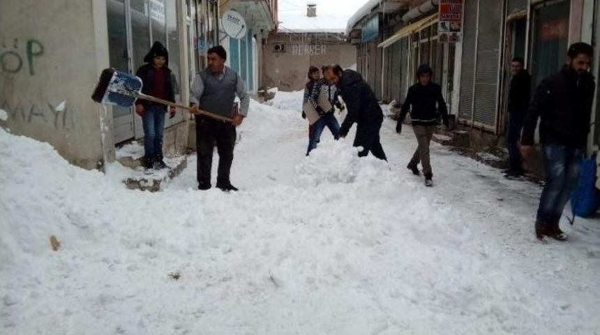 &Ccedil;aldıran&rsquo;da Esnaf Siftah Yapamadı