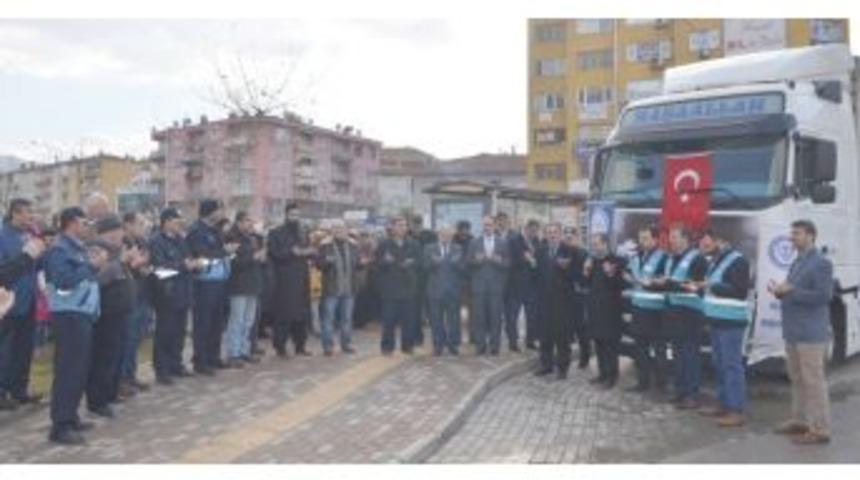 Diyanet Vakfı&rsquo;nın Yardım Tır&rsquo;ı Yola &Ccedil;ıktı