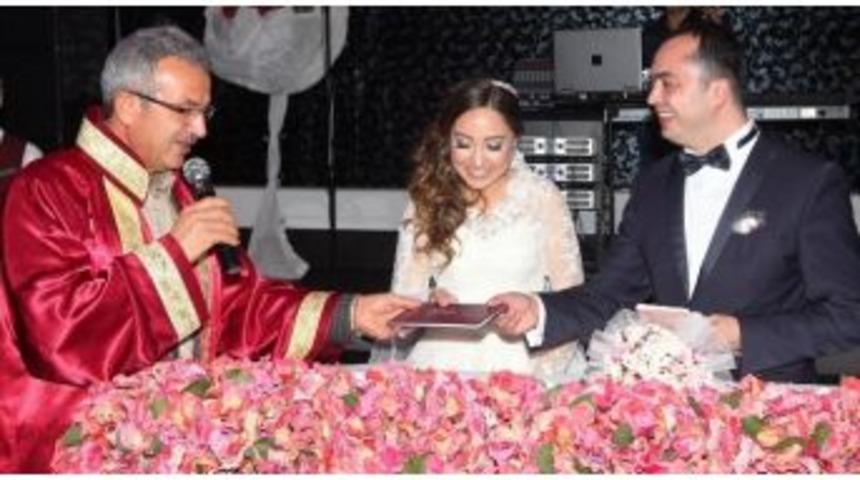 Gebze&rsquo;de 2016 Yılında 2 Bin 800 &Ccedil;ift Evlendi