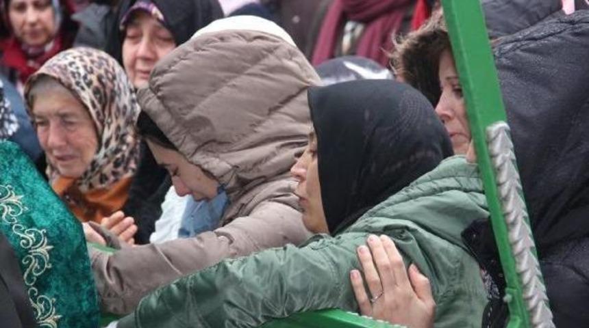 Patronunun Oğlu Tarafından &Ouml;ld&uuml;r&uuml;len Nihat Bulca Son Yolculuğuna Uğurlandı (1)