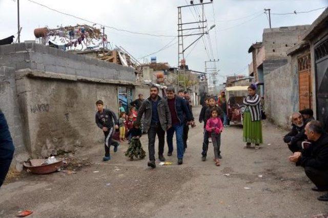 'silah Sıkmayın' Diyen Kadını Öldürdüler