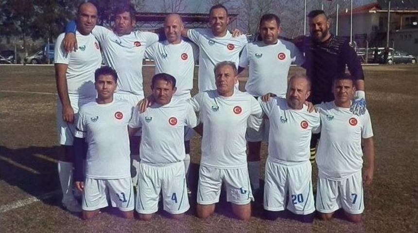 Fo&ccedil;a Masterler Turgutlu&rsquo;ya 9 Gol Attı