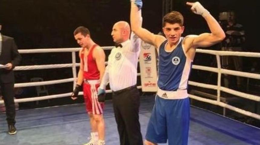 Enes Refik, T&uuml;rkiye Şampiyonu Oldu