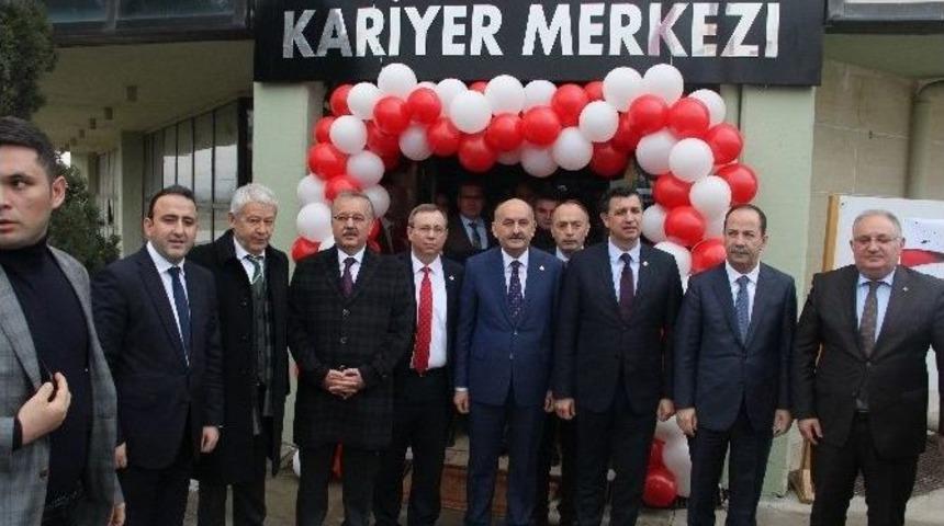 Bakan M&uuml;ezzinoğlu, Kariyer Merkezi&rsquo;ni A&ccedil;tı