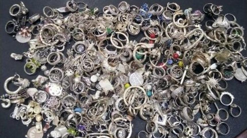 Mahkemede Uyuşturucu Krizine Girdi