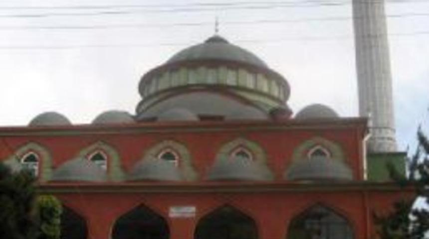 Camiye Giren Hırsızlar &Ccedil;alacak Bir Şey Bulamadı