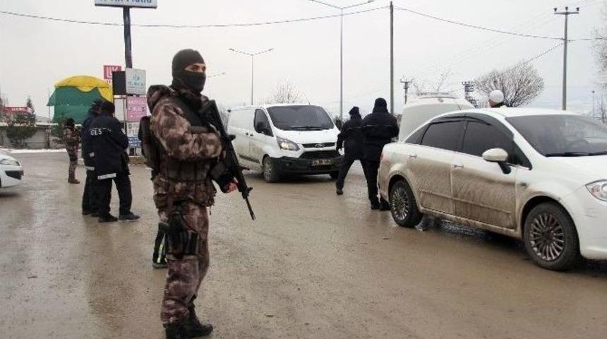 Bolu&rsquo;da Asayiş Uygulamasına Polis &Ouml;zel Harekat Timi Katıldı