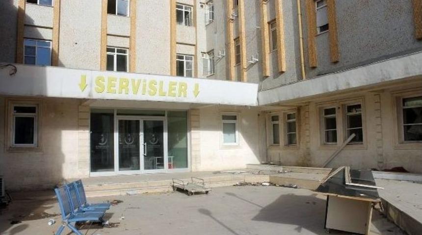 Eski Hastane Binası M&uuml;ptela Ve Hırsızların İstilasına Uğradı