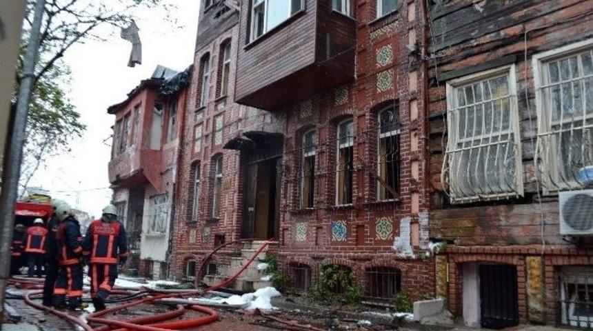 Marmaray İstasyonu Yakınındaki Yangın Paniğe Neden Oldu