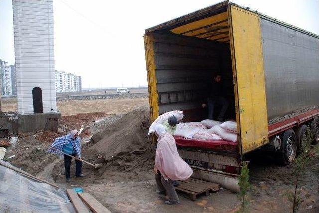 Diyarbakır’dan Halep’e 6 Tır Yardım