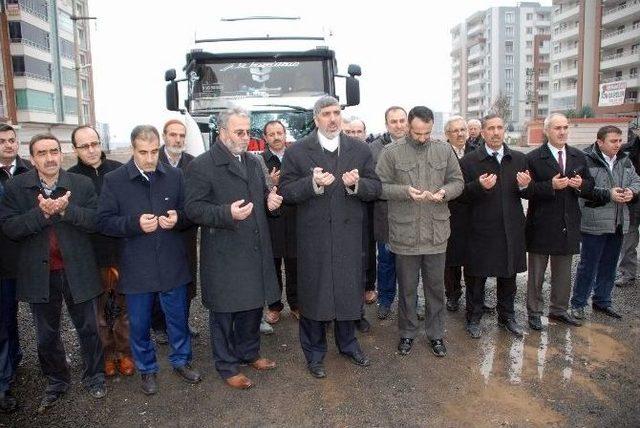 Diyarbakır’dan Halep’e 6 Tır Yardım