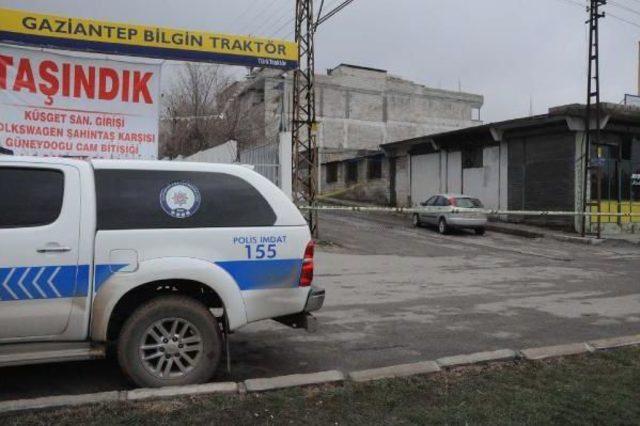 Gaziantep'te, Çalıntı Otomobil Terk Edilmiş Bulundu