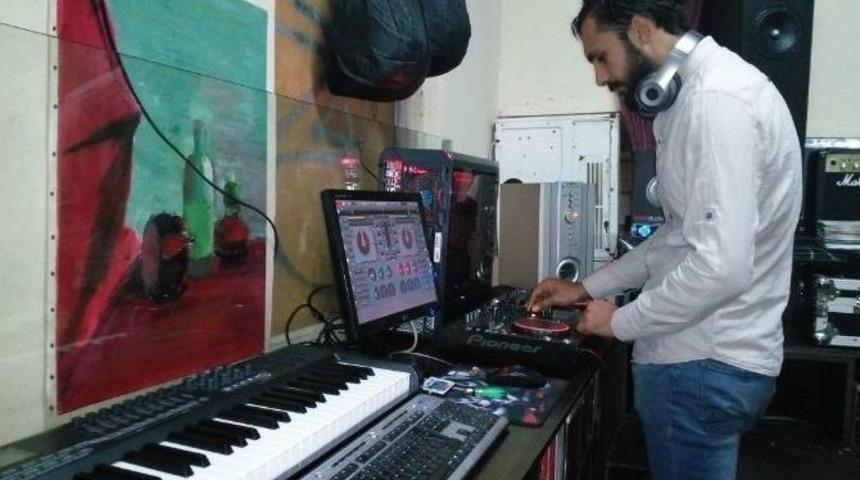 M&uuml;zik O&rsquo;nun İ&ccedil;in Bir Yaşam Tarzı