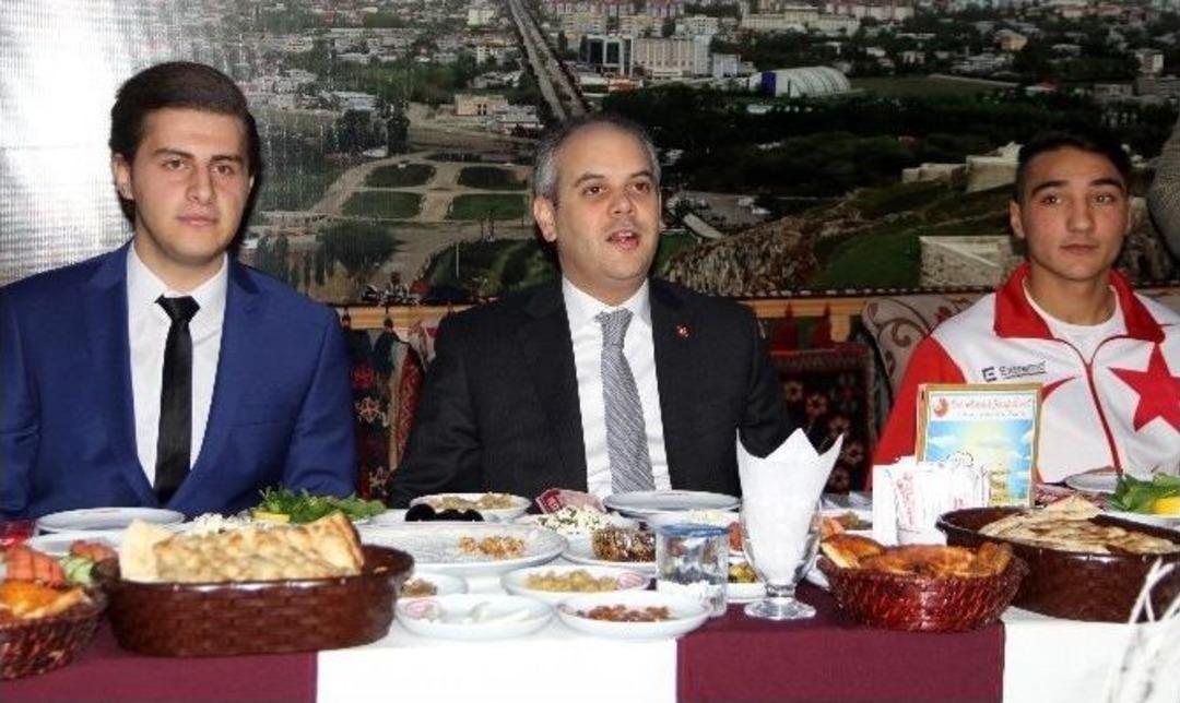 Gen&ccedil;lik Ve Spor Bakanı Akif &Ccedil;ağatay Kılı&ccedil;:
