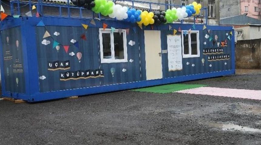 U&ccedil;an K&uuml;t&uuml;phane Sultanbeyli&rsquo;ye Kondu