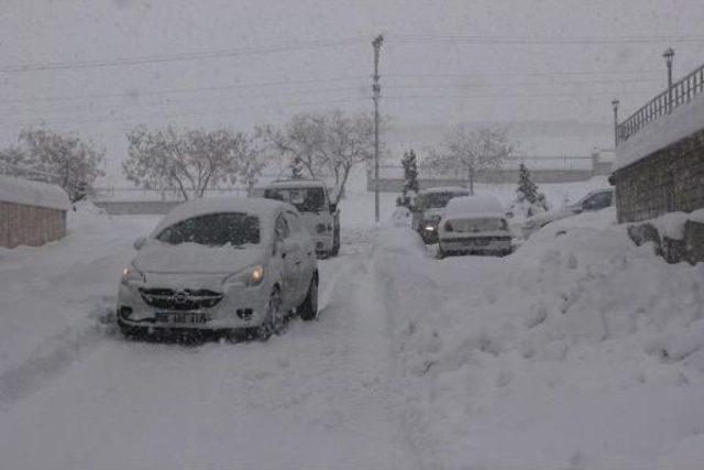 Karaman'a 66 Yıldır Görülmemiş Kar Yağdı