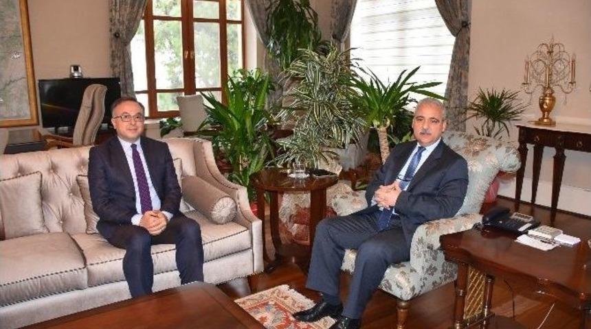 Vali G&uuml;ven&ccedil;er Konuklarını Ağırladı