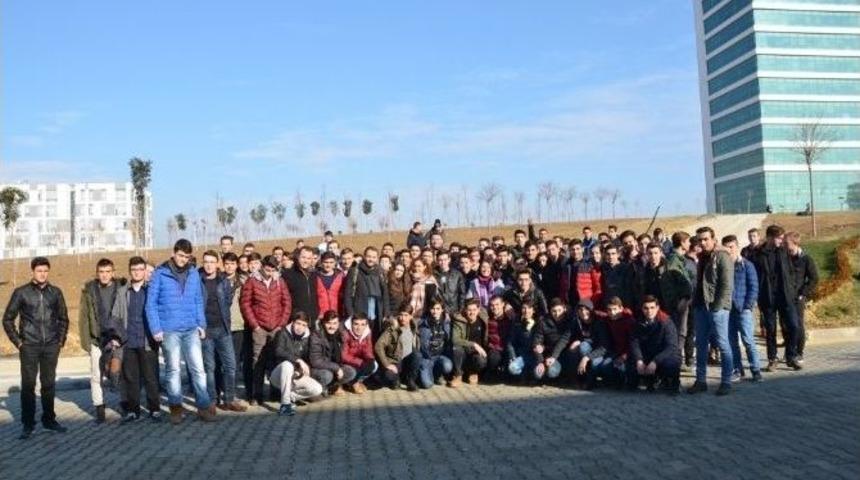 Liseli &Ouml;ğrenciler Nk&uuml;&rsquo;y&uuml; Gezdi