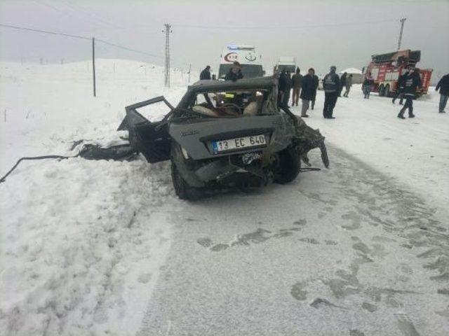 Muradiye'de Kaza: 1 Ölü, 11 Yaralı