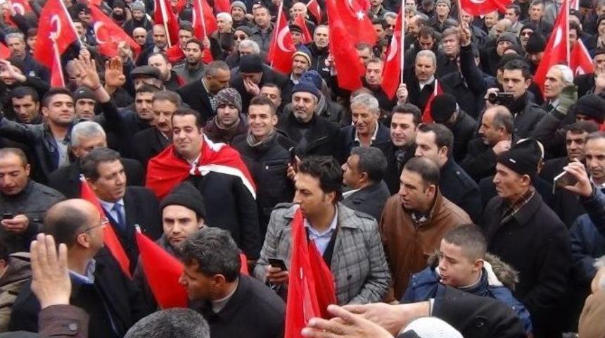 Erciş’te ‘teröre Lanet, Kardeşliğe Davet’ Yürüyüşü