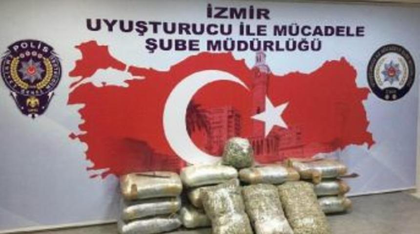 Otomobilde 90 Kilogram Esrar Ele Geçirildi