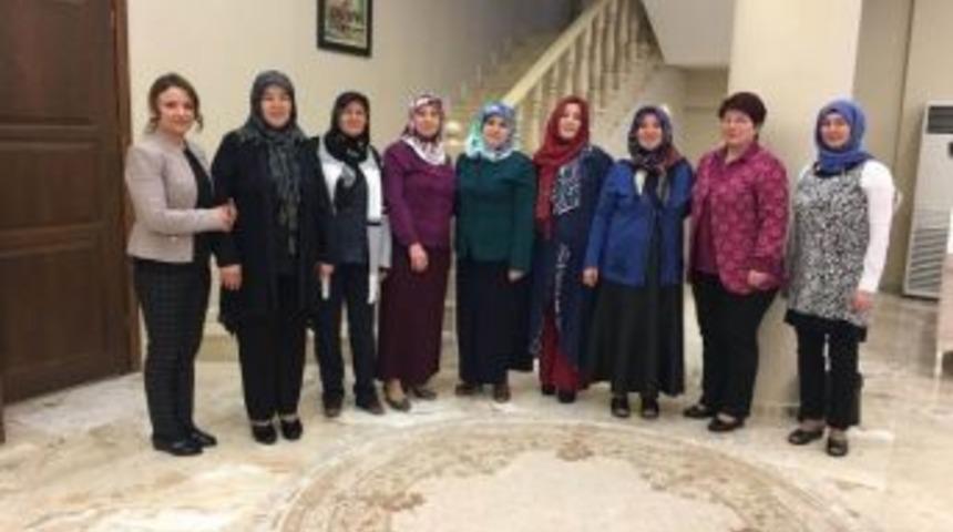 Valilik M&uuml;d&uuml;rlerinin Eşleriyle Buluştu