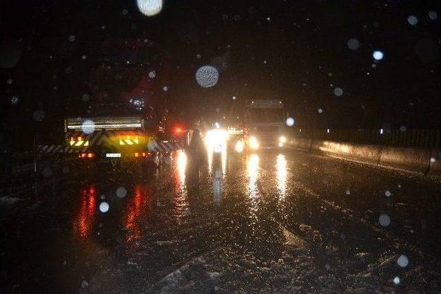 Pozantı Tem Otoyolu’nda Zincirleme Trafik Kazası: 10 Yaralı