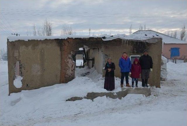 (özel Haber) Sözleşmeli Askerden Yüksekovalı Aileye Yardım