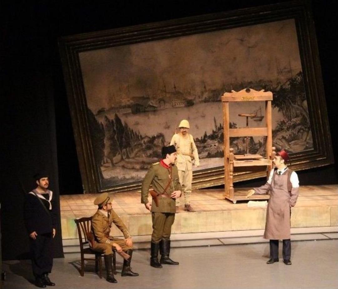 Bu Da Ge&ccedil;er Yahu Adlı Tiyatro Oyunu Sanatseverlerle Buluştu