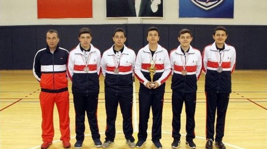 &Ouml;zel Sanko Okullarının Masa Tenisi Başarısı