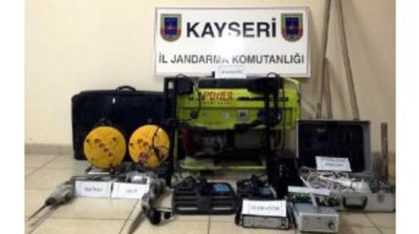 Jandarmadan, Ka&ccedil;ak Kazı Operasyonu: 10 G&ouml;zaltı