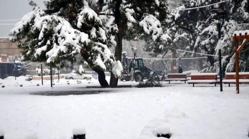 Mersin'in 2 Il&ccedil;esinde Okullara Kar Tatili