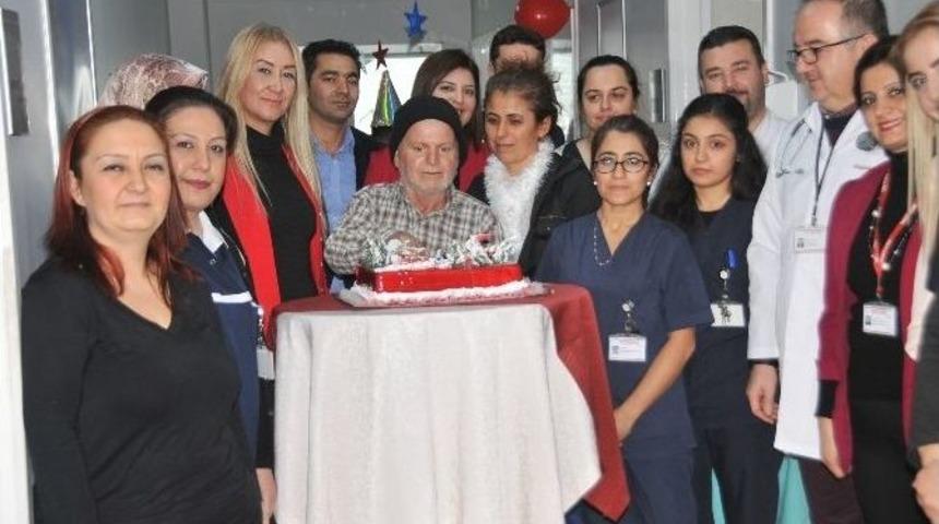 Onkoloji Hastalarına M&uuml;zikli Yılbaşı Kutlaması