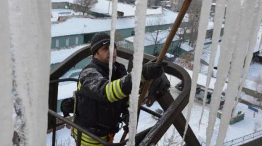 İtfaiyenin Buz Savaşcıları