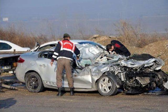 Bursa-Balıkesir Karayolu’Nu Kapatan Zincirleme Kaza