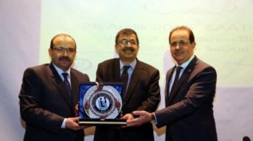 Bayburt&rsquo;ta "can Veren Pervaneler" Konferansı D&uuml;zenlendi