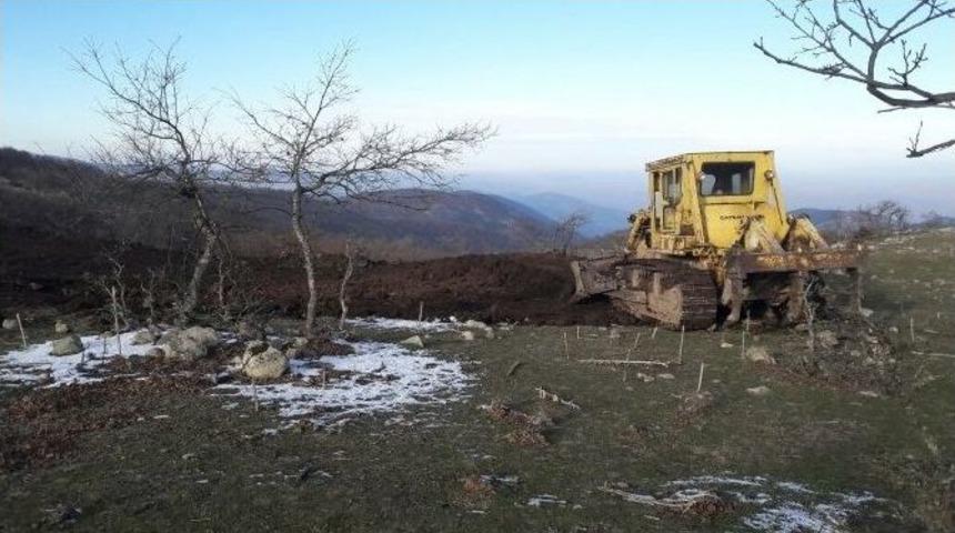 Hacet Mahallesine Hayvanlar İ&ccedil;in İ&ccedil;me Suyu G&ouml;leti Yapılıyor