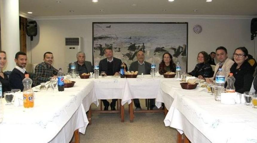 Silifke Belediye Başkanı Turgut, Personeliyle Yemekte Buluştu