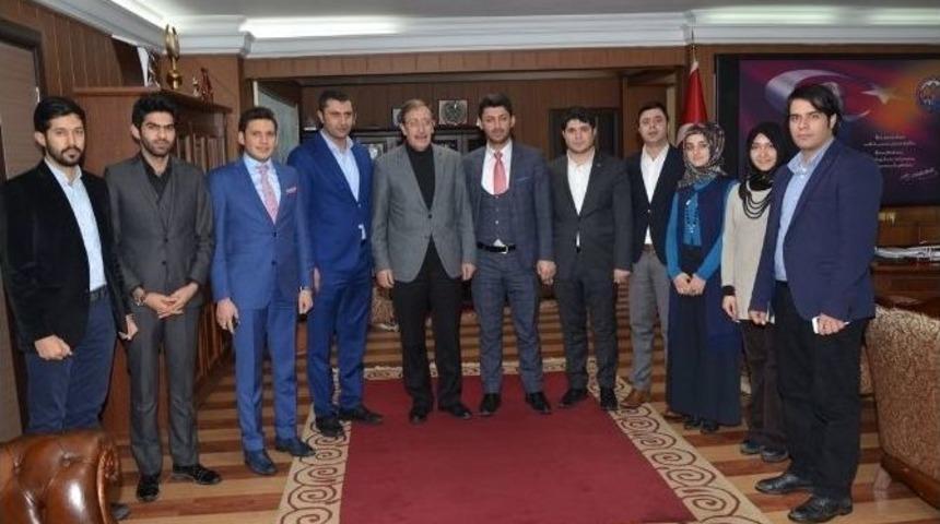 Başkan Bulutlar, Ak Partili Gençleri Ağırladı