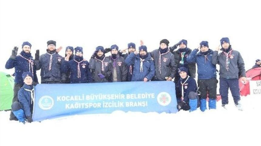 Kağıtsporlu İzciler, -40 Derecede Şehitleri Andı
