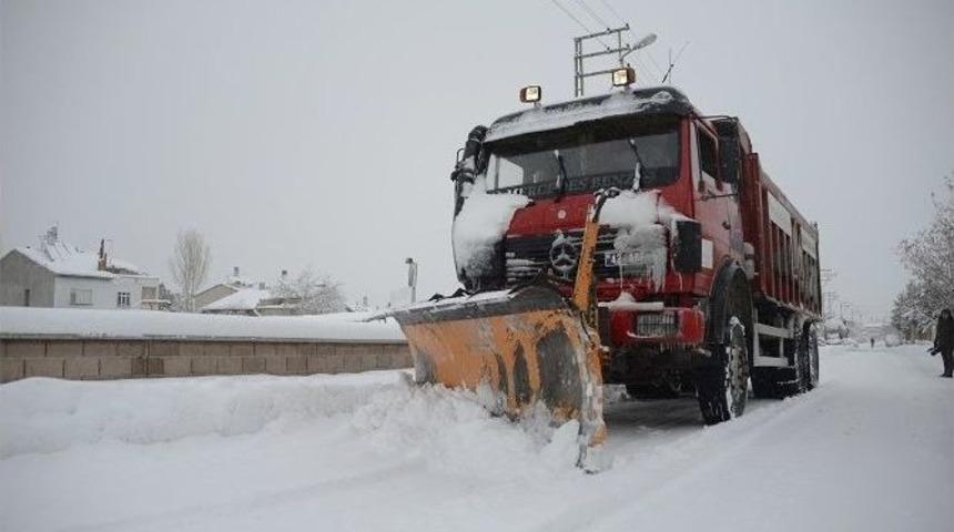 Meram&rsquo;da 49 Ekip Kesintisiz İş Başında