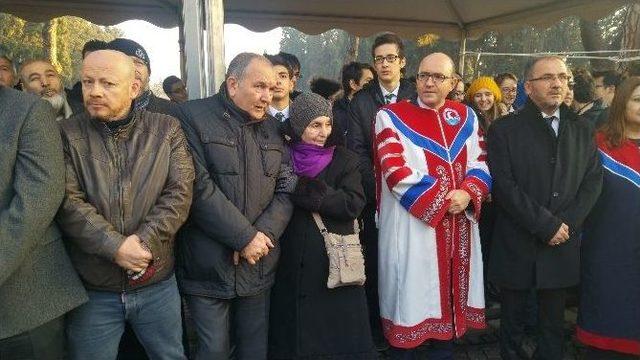 Milli Şair Mehmet Akif Ersoy Kabri Başında Anıldı