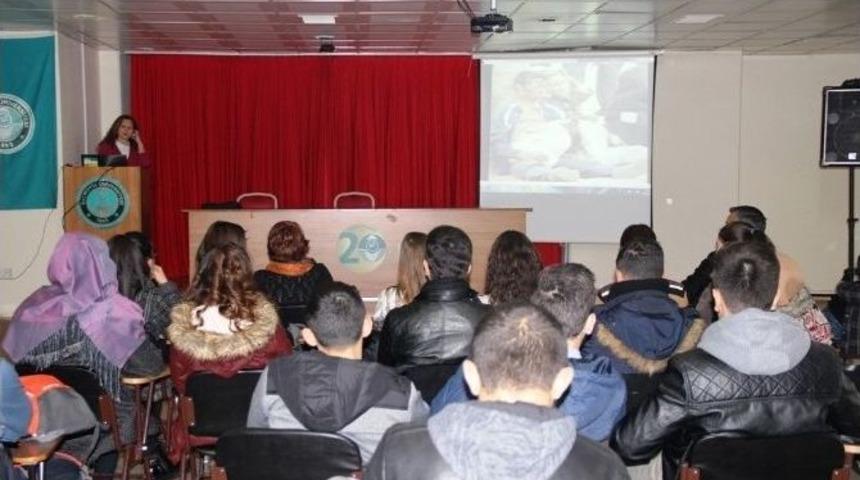 Burhaniye&rsquo;de İlk Yardım Kursu D&uuml;zenlendi