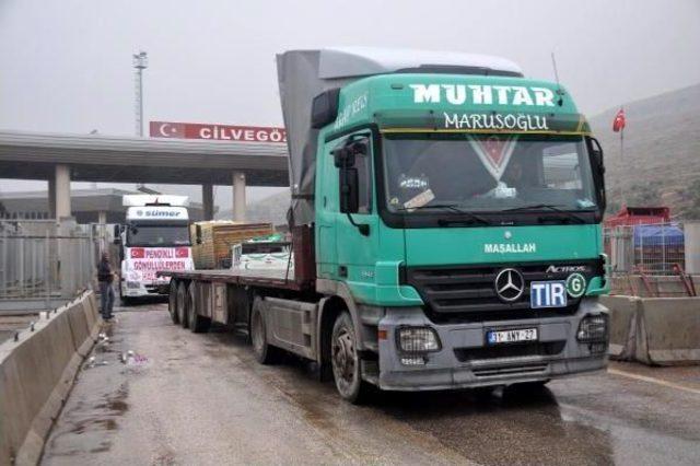 Cilvegözü’Nden Suriye’Ye Yardım Tır’Larının Çıkışı Sürüyor