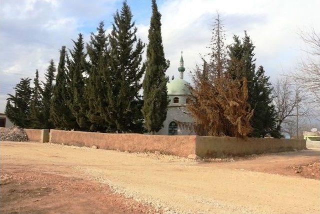 Akçakale’de Cami Ve Taziye Evlerine Bakım