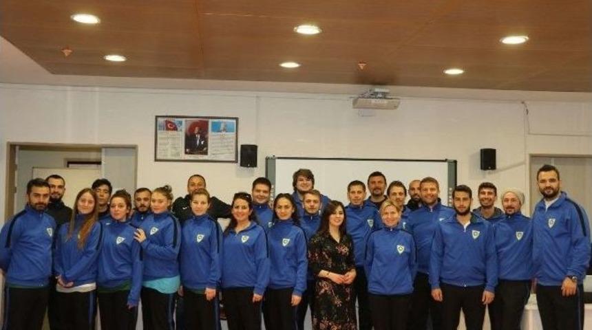 Belediyespor&rsquo;un Antren&ouml;rlerine Eğitim